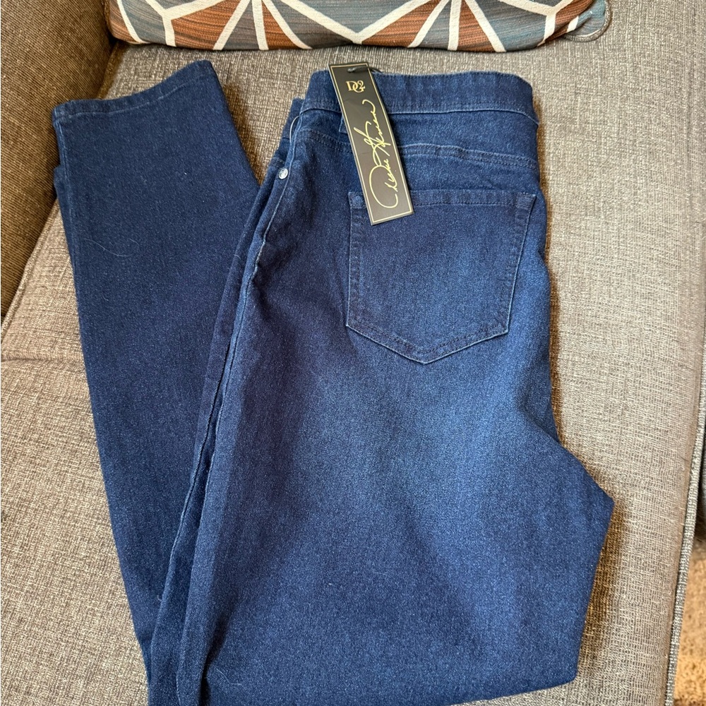 DG2 Blue Classic Pull On Denim Jeans NWT